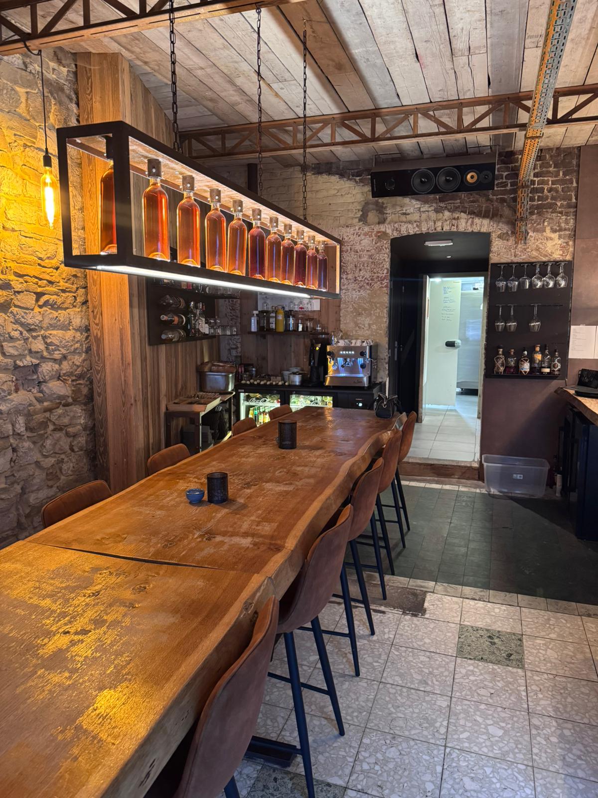 Bar en bois massif du Bistrot