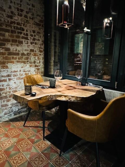 Table dressée au restaurant