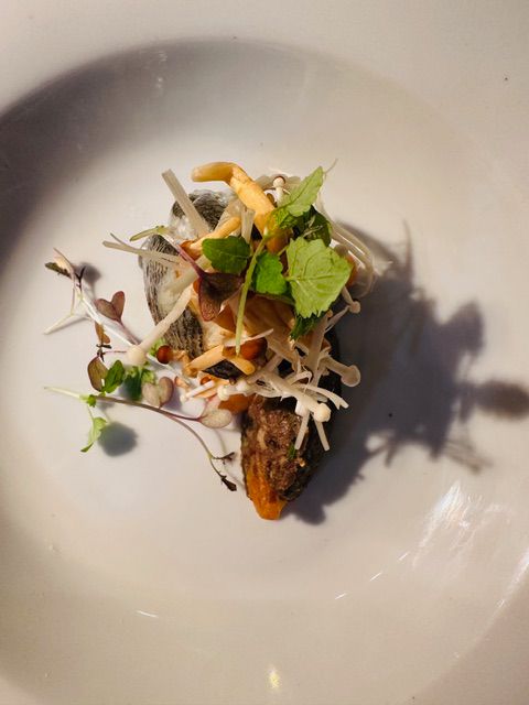 Maquereau et garniture du marché